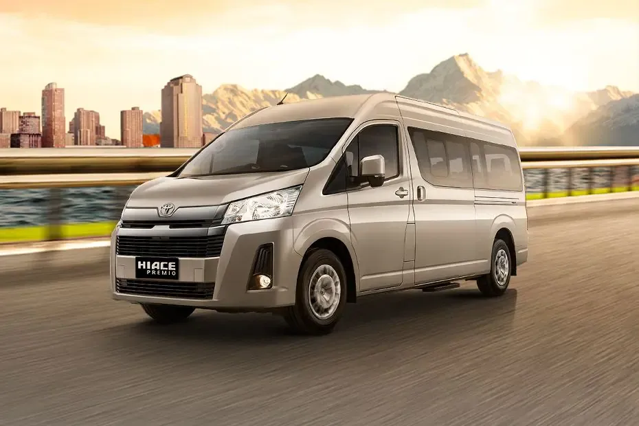 toyota-hiace-front-angle-low-vie