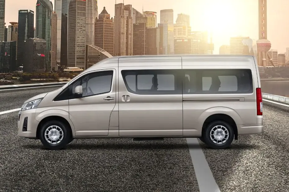 toyota-hiace-side-view-549825
